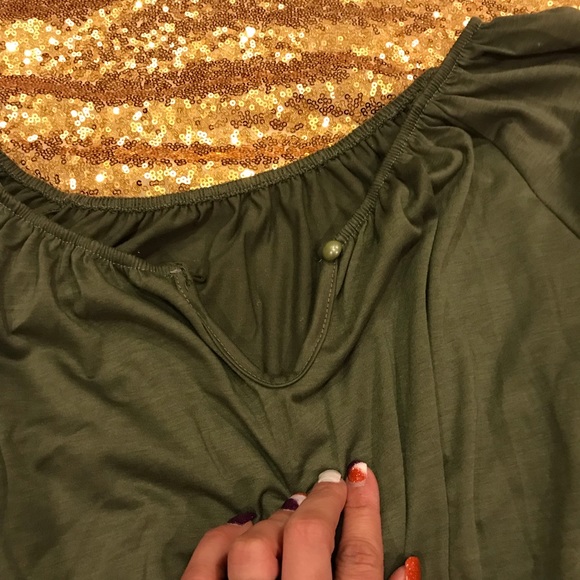 Gorgeous Green Romper! 😍😍 - Picture 4 of 5